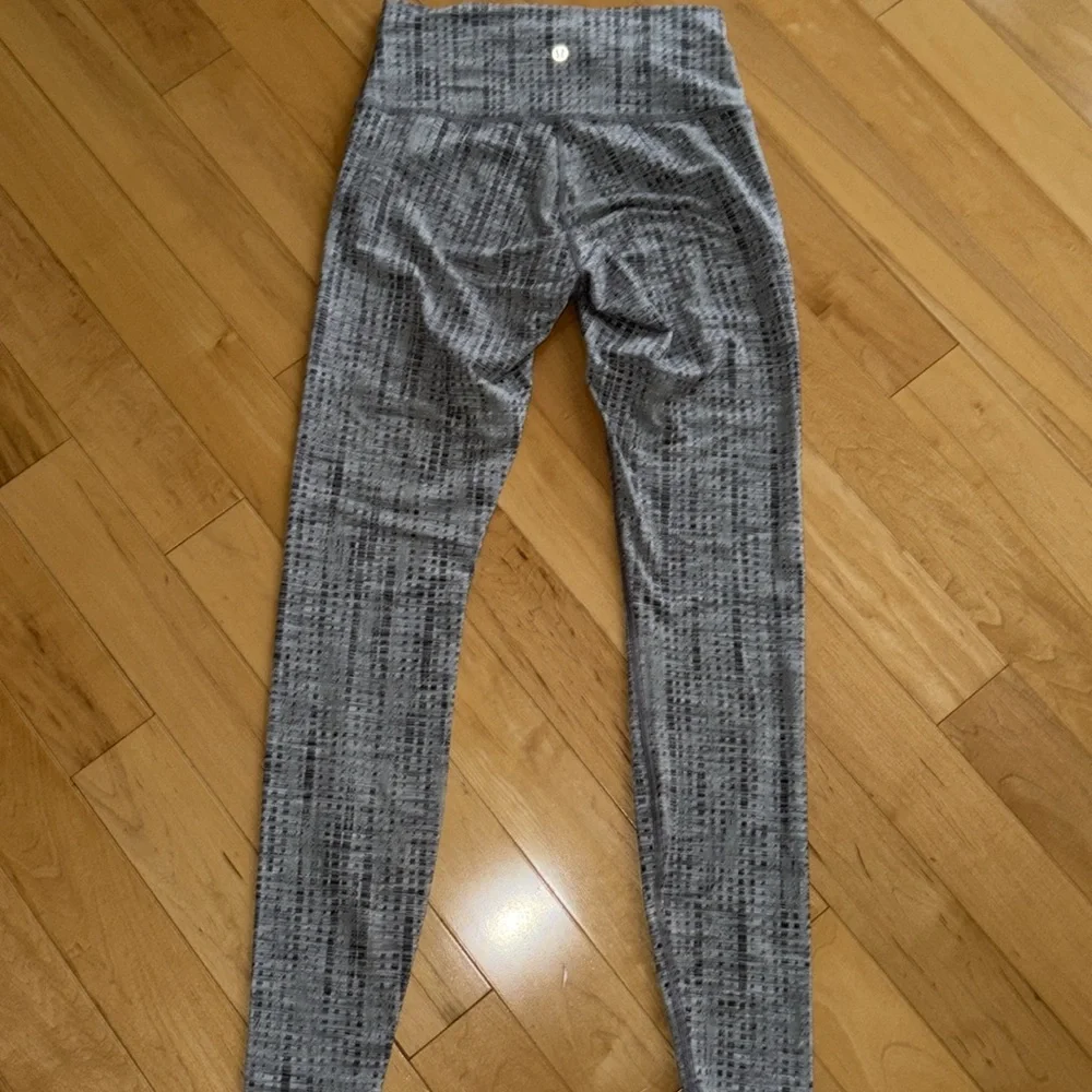 Lululemon Wunder Under High-Rise Tight 25" *Luxtreme Grey Size 6 - Picture 10 of 10